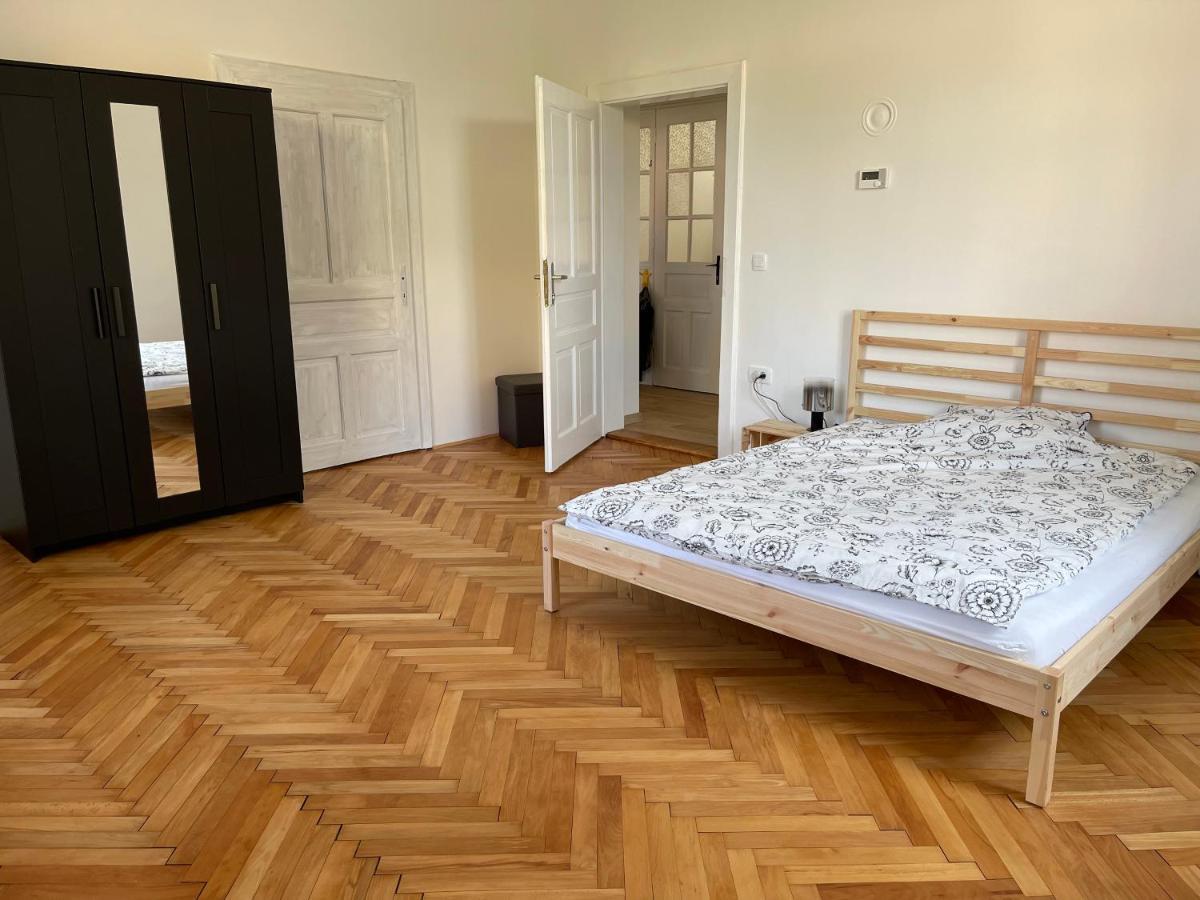 Pirc Apartment On Dunajska Street Ljubljana Eksteriør billede